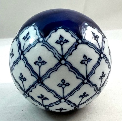 Carpet ball sphere blue - or, sphere.