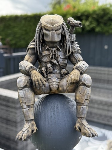 Predator sculpture room decor - predator,