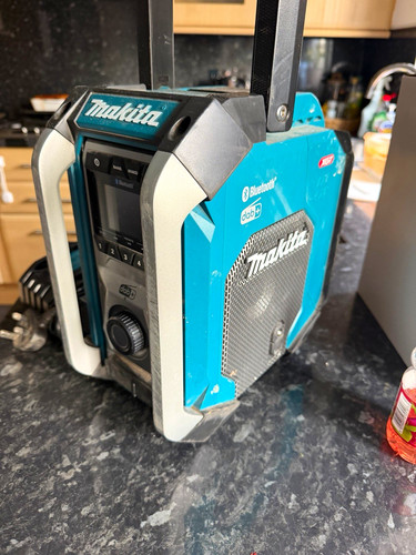 Makita bluetooth dab worksite - dab+,