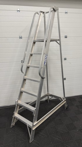 Platform warehouse step - warehouse,