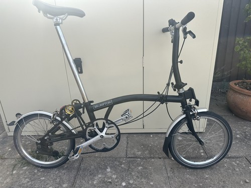 Brompton folding bike - folding,
