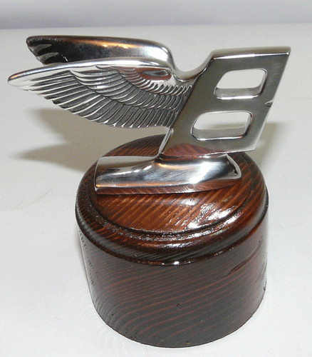 Mascot bentley flying - mascot,