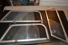 AUSTIN HEALEY BUGEYE SPRITE SIDE WINDOWS WITH FASTENERS 1959-1962 TOURING SPORTS