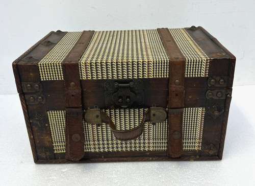 Vintage style contemporary - vintage,