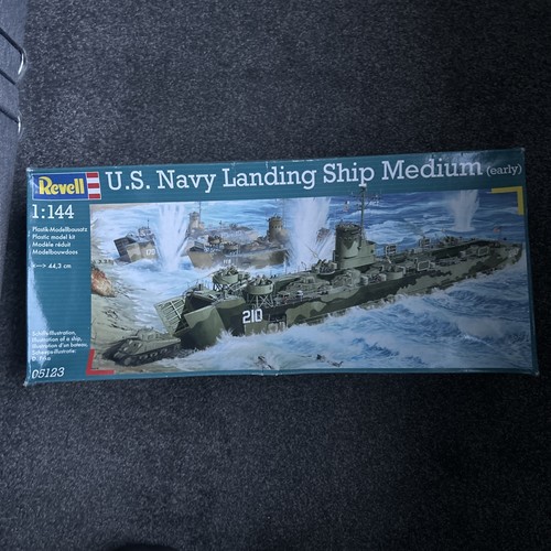 144 revell u s - ,
