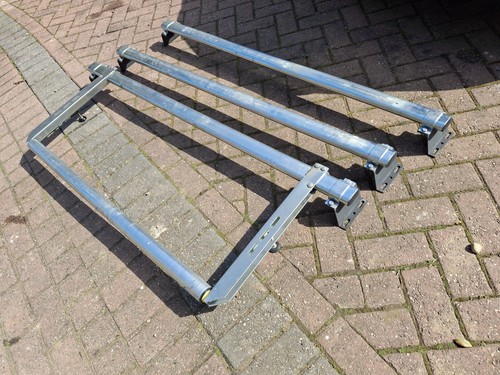 Roof bars with - bars, roller