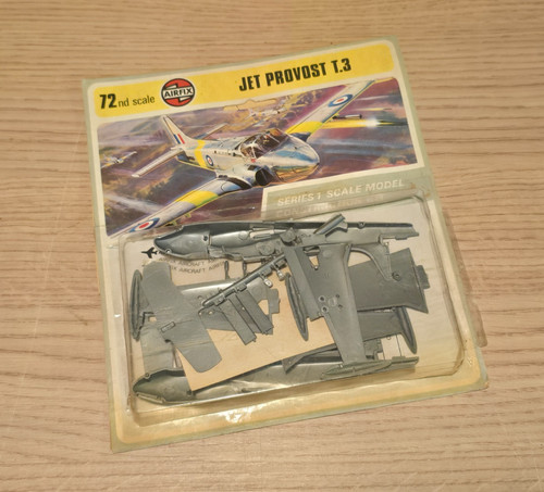 Vintahe airfix jet - vintahe, provost