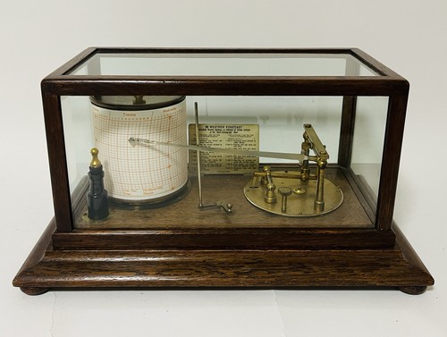 Antique oak cased - cased, clockwork
