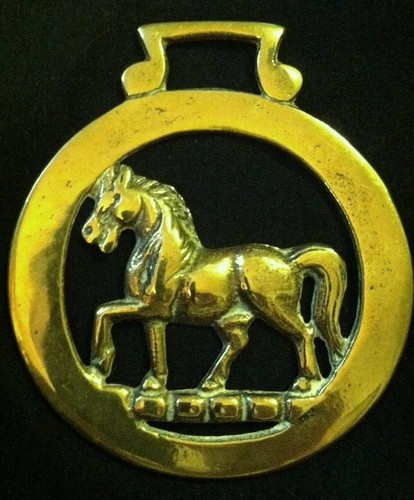 Trotting stallion heraldic - trotting, on