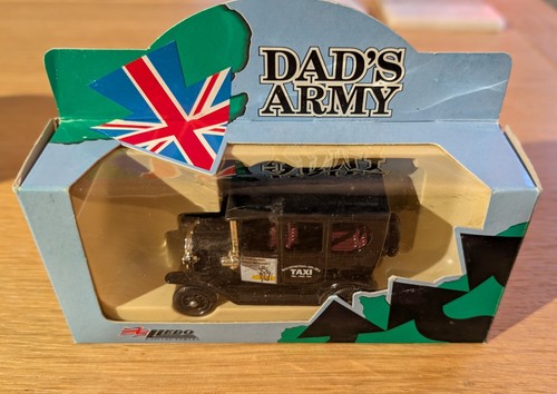 Rare dad army lledo - army, radio