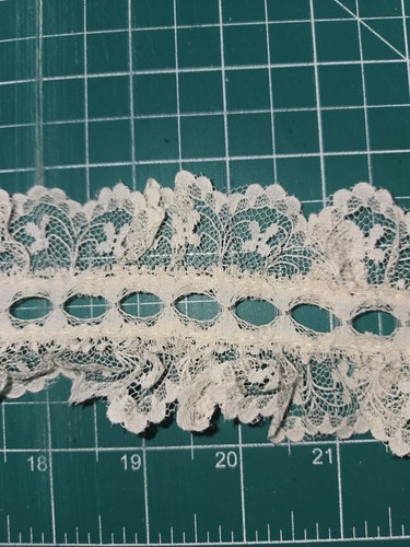 The yard vintage insertion - yard,