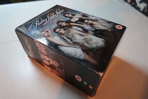 Pretty little liars - pretty,