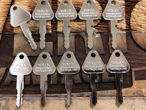 Keys for volvo - 10,