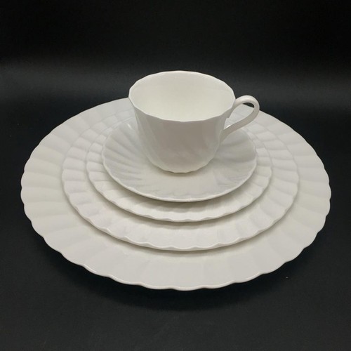Piece wedgwood candlelight - piece,