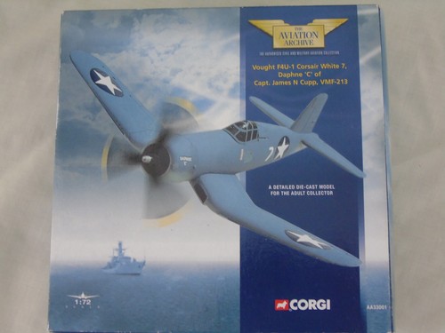 Corgi aa33001 vought f4u - corgi,
