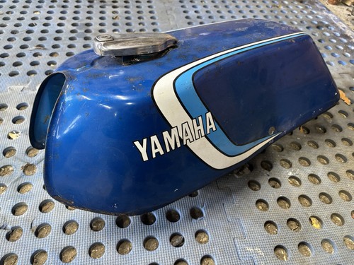 Yamaha rd125 rd200 fuel tank