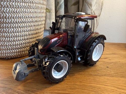 Bburago valtra diecast tractor - valtra,