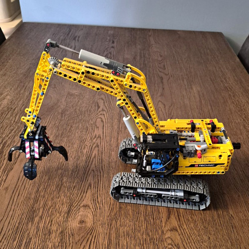 Lego technic excavator - excavator, (42006)