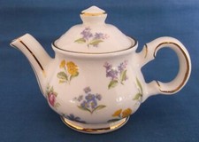 VINTAGE SADLER DITSY FLOWERS