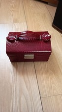 Vintage Red Crocodile Effect