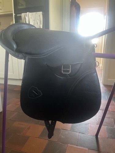 Thorn deluxe show saddle - thorn,