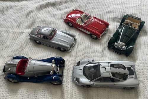 Large diecast cars scale 18 - diecast,