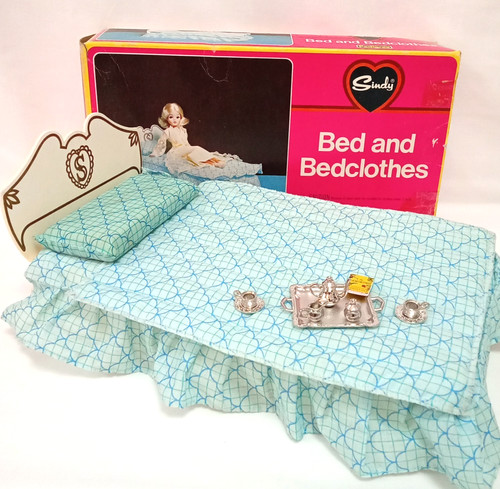Vintage boxed sindy bed - boxed, blue