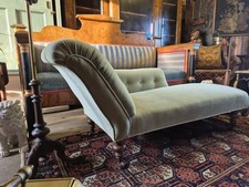 A Stylish Victorian Cool Mint