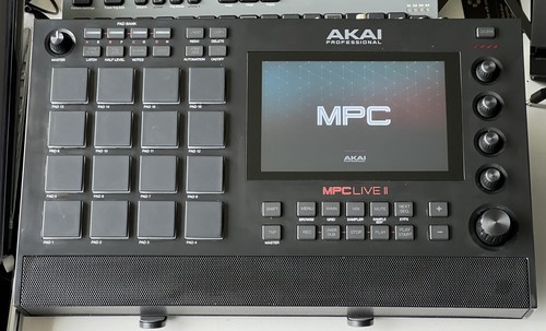 Akai mpc live 500gb - live, ii