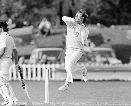 John lever bowling for - for, essex