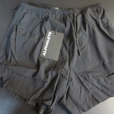 ALPHALETE MEN'S STRIKE SHORT -