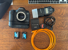 Canon 5d Mark iii + battery grip + extras