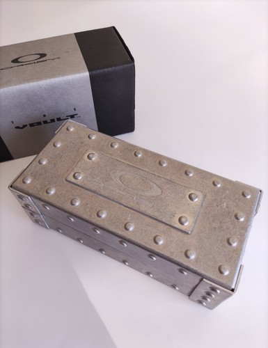 Oakley vault metal - vault,