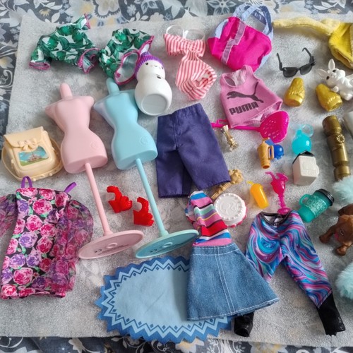 Job lot dolls bundle - job, clothes