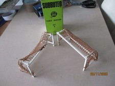 Subbuteo Set N 2 standard "deluxe" goals BOXED