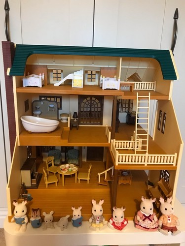 Sylvanian families deluxe - families,