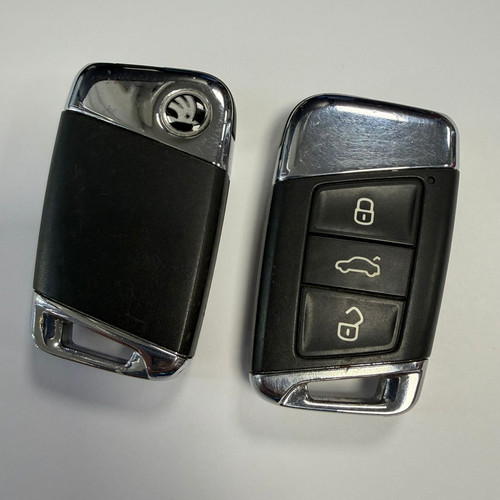 Skoda smart key - 3, button