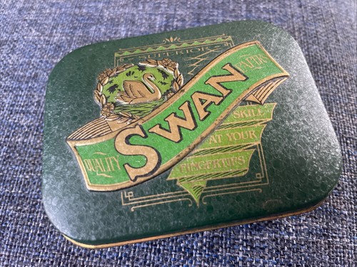 Lovely vintage swan - lovely,