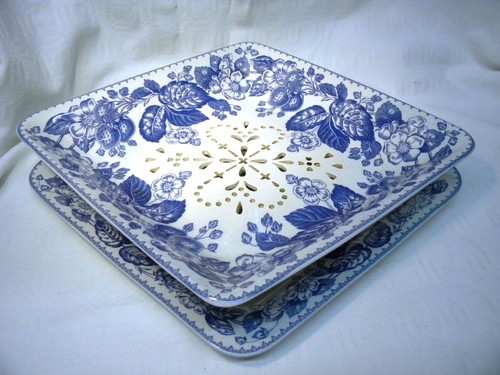Spode pierced strawberry - pierced,