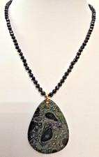 LOLA ROSE BLACK QUARTZ & GREEN