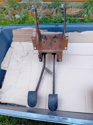 Mgb pedalbox open - pedalbox.,