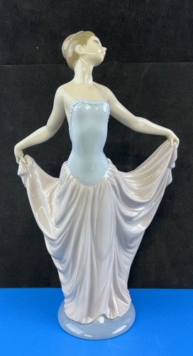 Vintage lladro figurine 5050 - vintage,