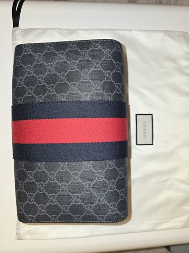 Gucci black supreme - gg,
