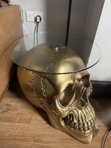 Gold skull and glass coffee - gold,