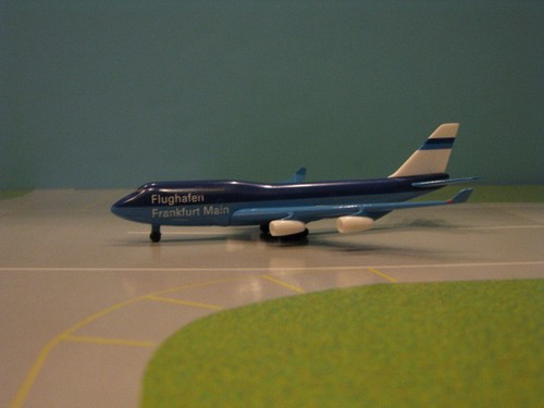 Herpa wings frankfurt main - wings,