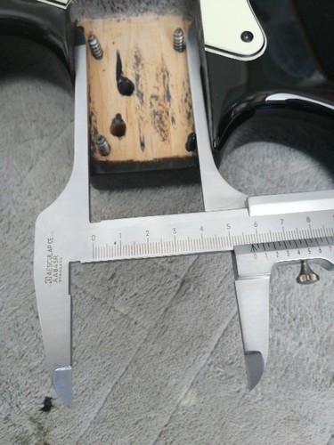 Black strat type - black,