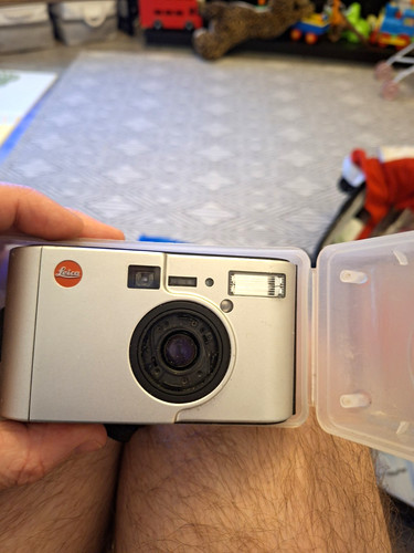 Leica 35mm point shoot - leica,