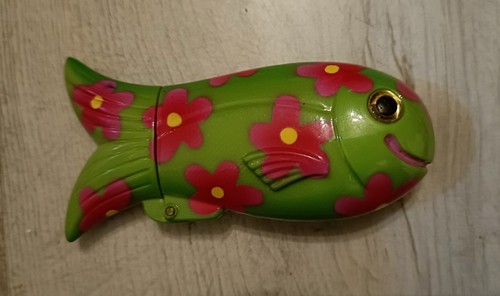 Vintage pylones fish - pylones, cigarette