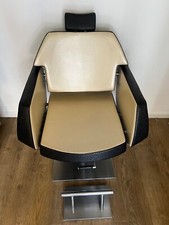 HD Brows Black & White Adjustable Salon Chair with Footrest