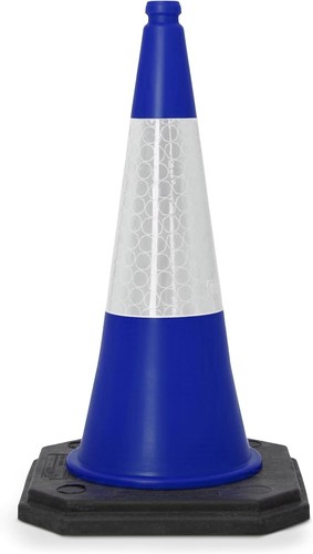 Traffic cones 750 mm tall - cones,